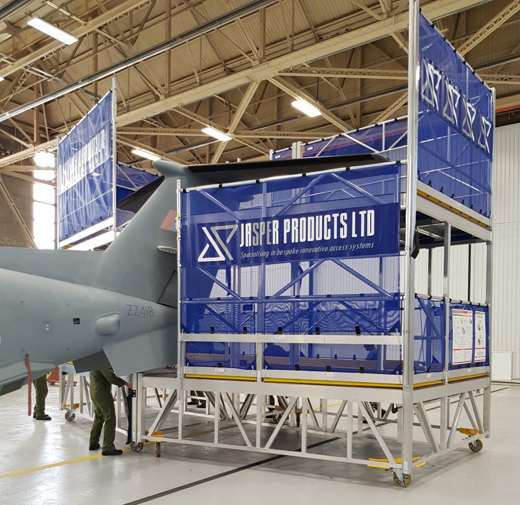 aircraft maintenance platform and staging